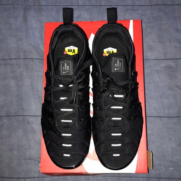 vapormax plus size 11